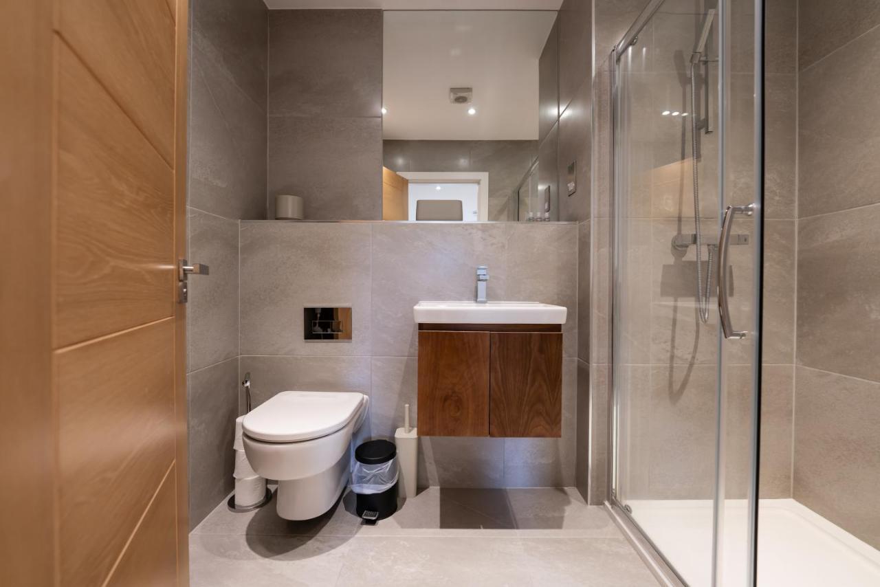 The Hampstead Place - Elegant 3bdr Flat With Patio *