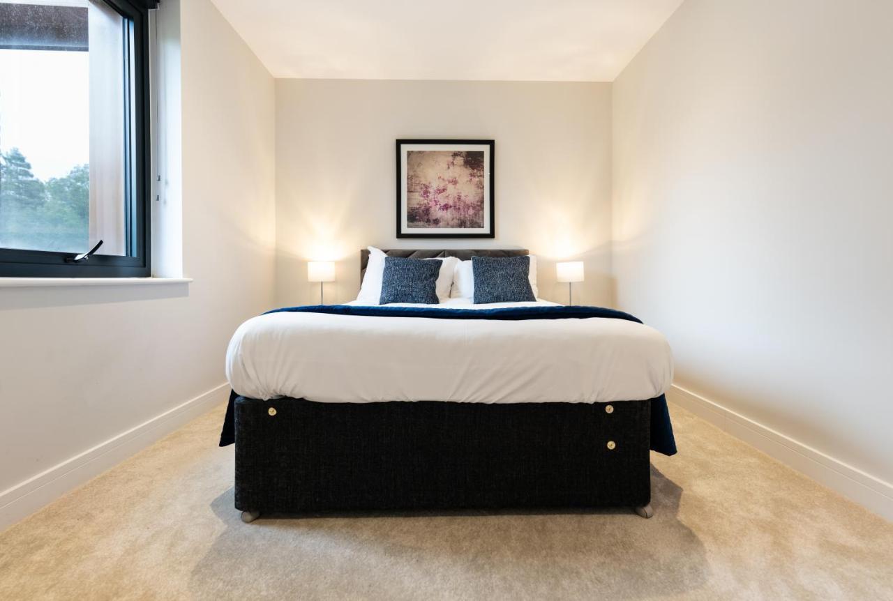 The Hampstead Place - Elegant 3bdr Flat With Patio Londra